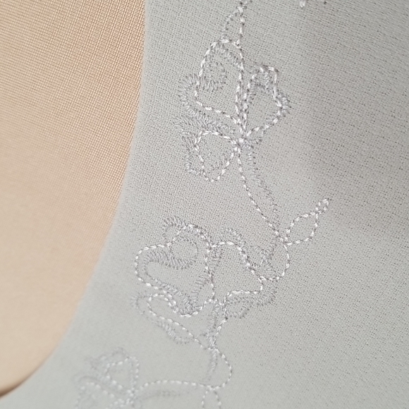 Sleeveless top, size 6P - Picture 4 of 13